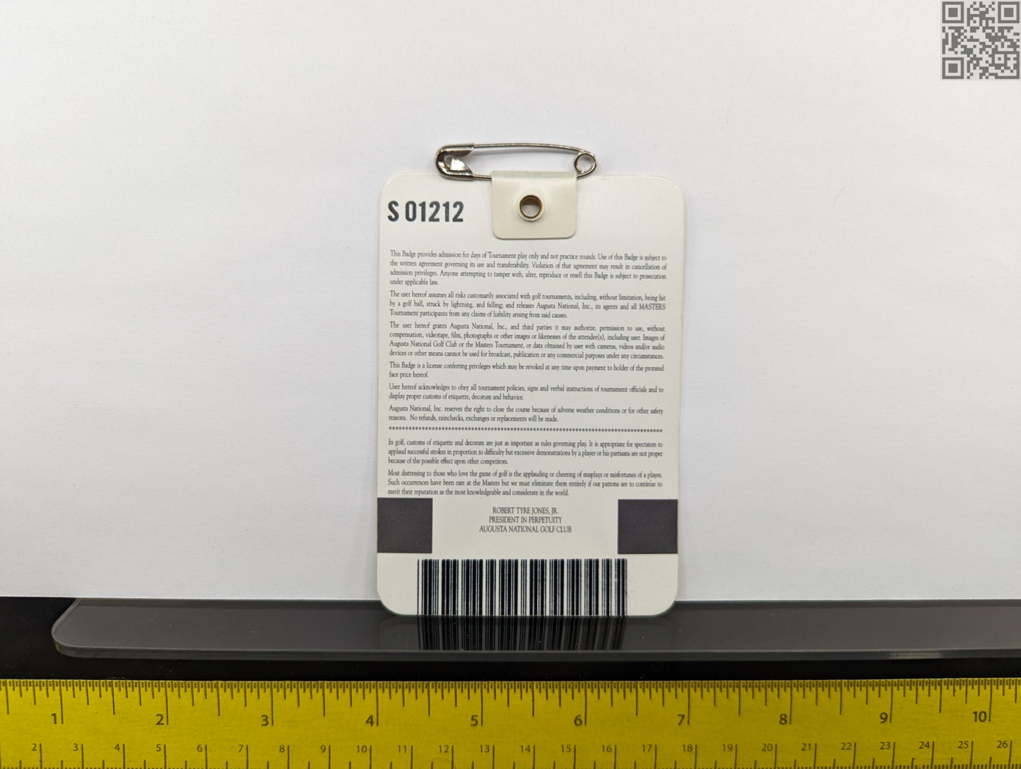 2001 Masters Tournament VIP Series Badge - Augusta National Golf Club - Tiger Woods 2nd Masters Win