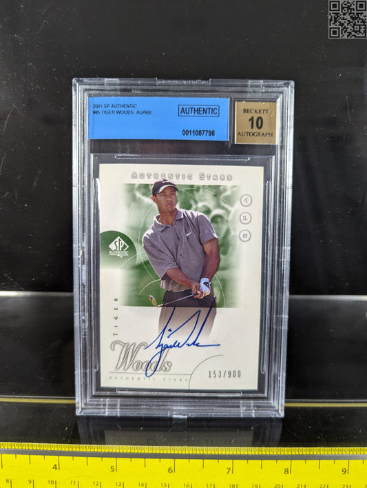 Tiger Woods Signed 2001 SP Authentic Golf Ltd 900 Upper Deck Rookie Trading Card #45 BGS 10 Autograph