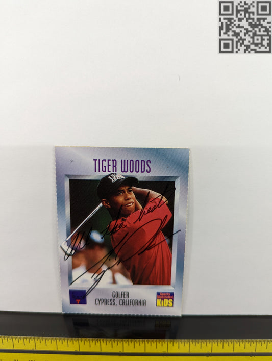 1996 Tiger Woods SIFK Sports Illustrated for Kids Signed Rookie Trading Card 536