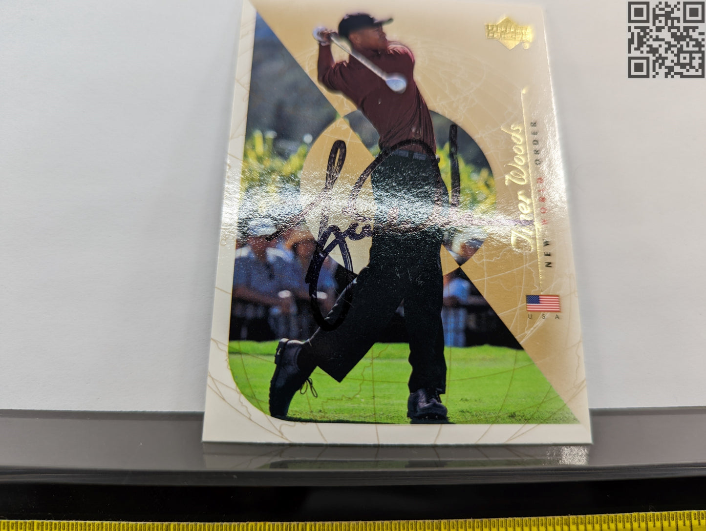 2003 Tiger Woods Upper Deck New World Order Signed Trading Card 75