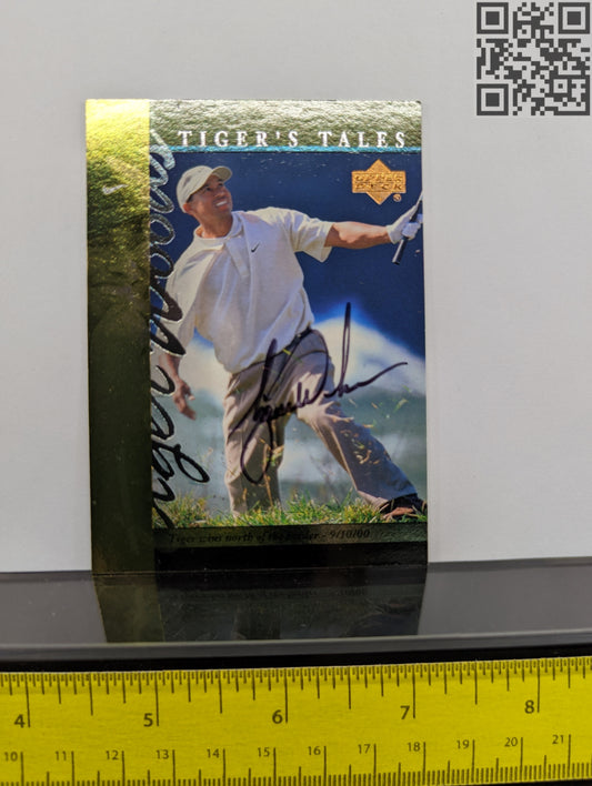 2001 Tiger Woods Upper Deck Rookie Tigers Tale Signed Trading Card TT29