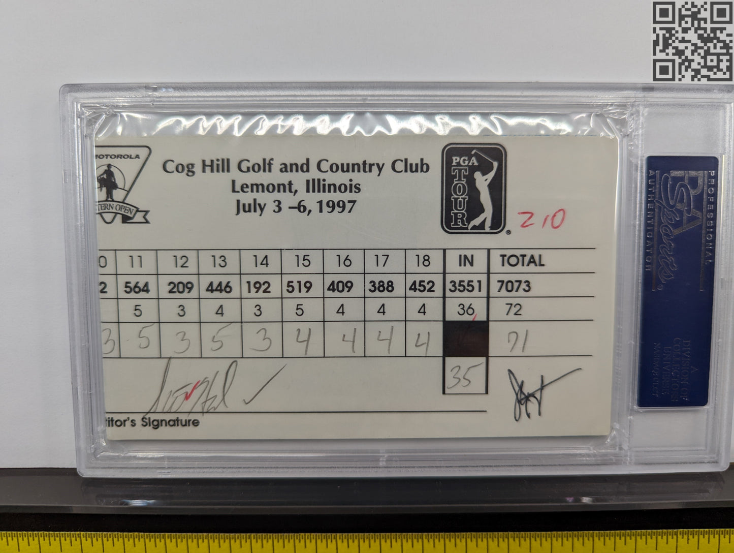 1997 Tiger Woods Signed Official Tournament Scorecard 3rd Round Motorola Western Open Win
