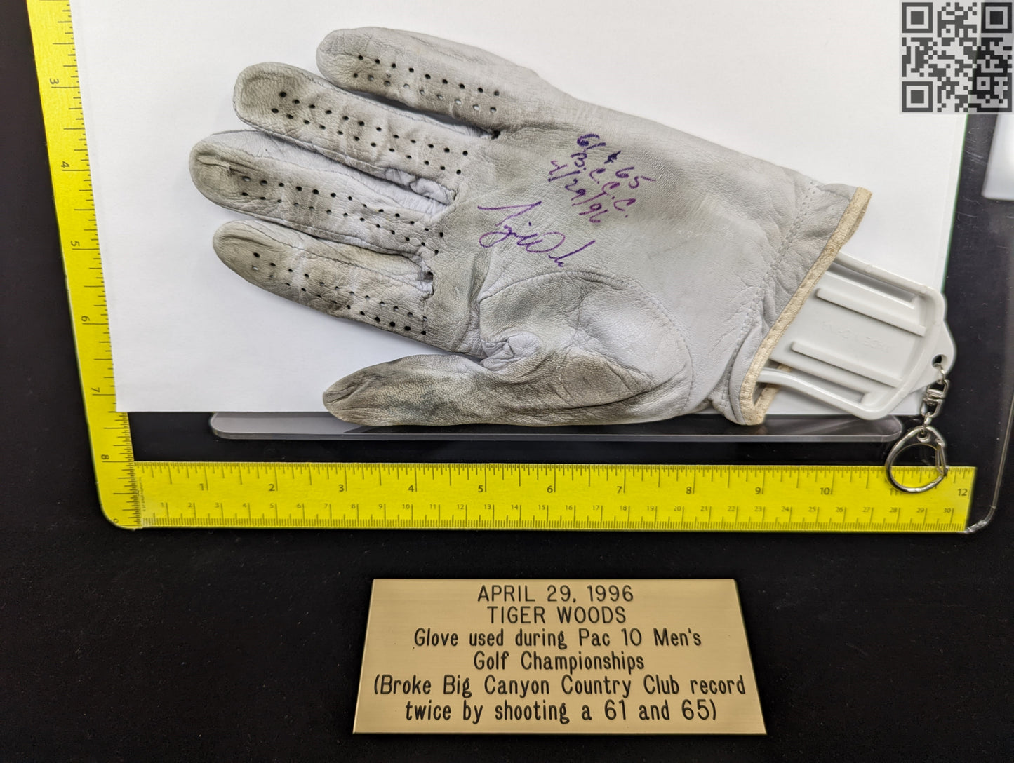 1996 Tiger Woods Tournament Worn Signed Titleist Golf Glove NCAA Stanford