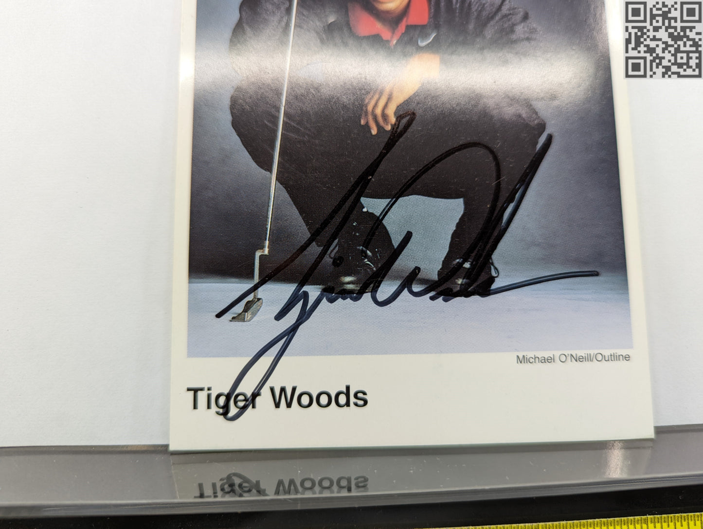 2000 Tiger Woods Signed Publicity Photograph Postcard